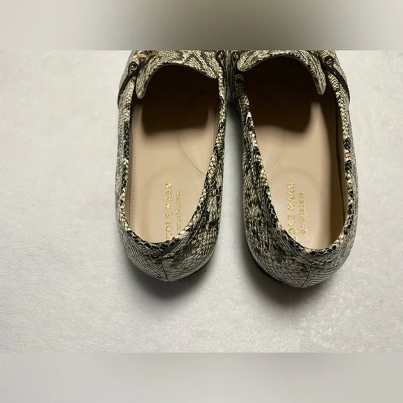 ❣️Cole Haan Snake Print Loafers - Black and Cream❣️ - Picture 2 of 6